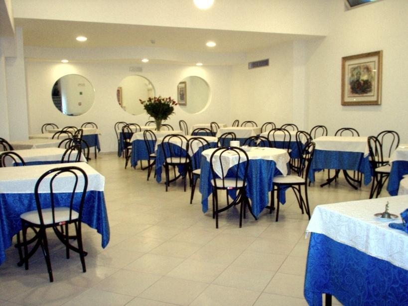 Hotel Mayor Sperlonga Buitenkant foto
