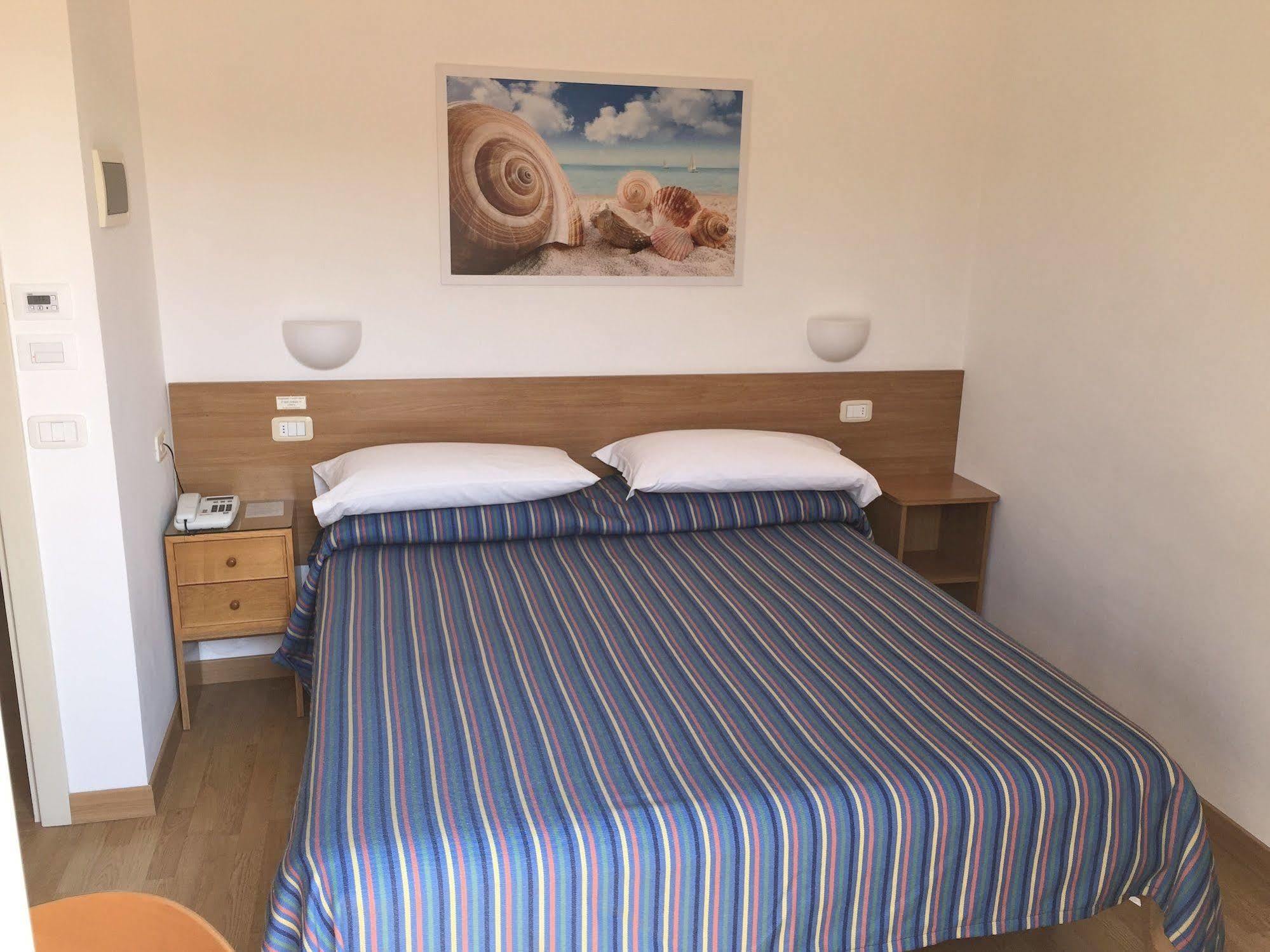 Hotel Mayor Sperlonga Buitenkant foto