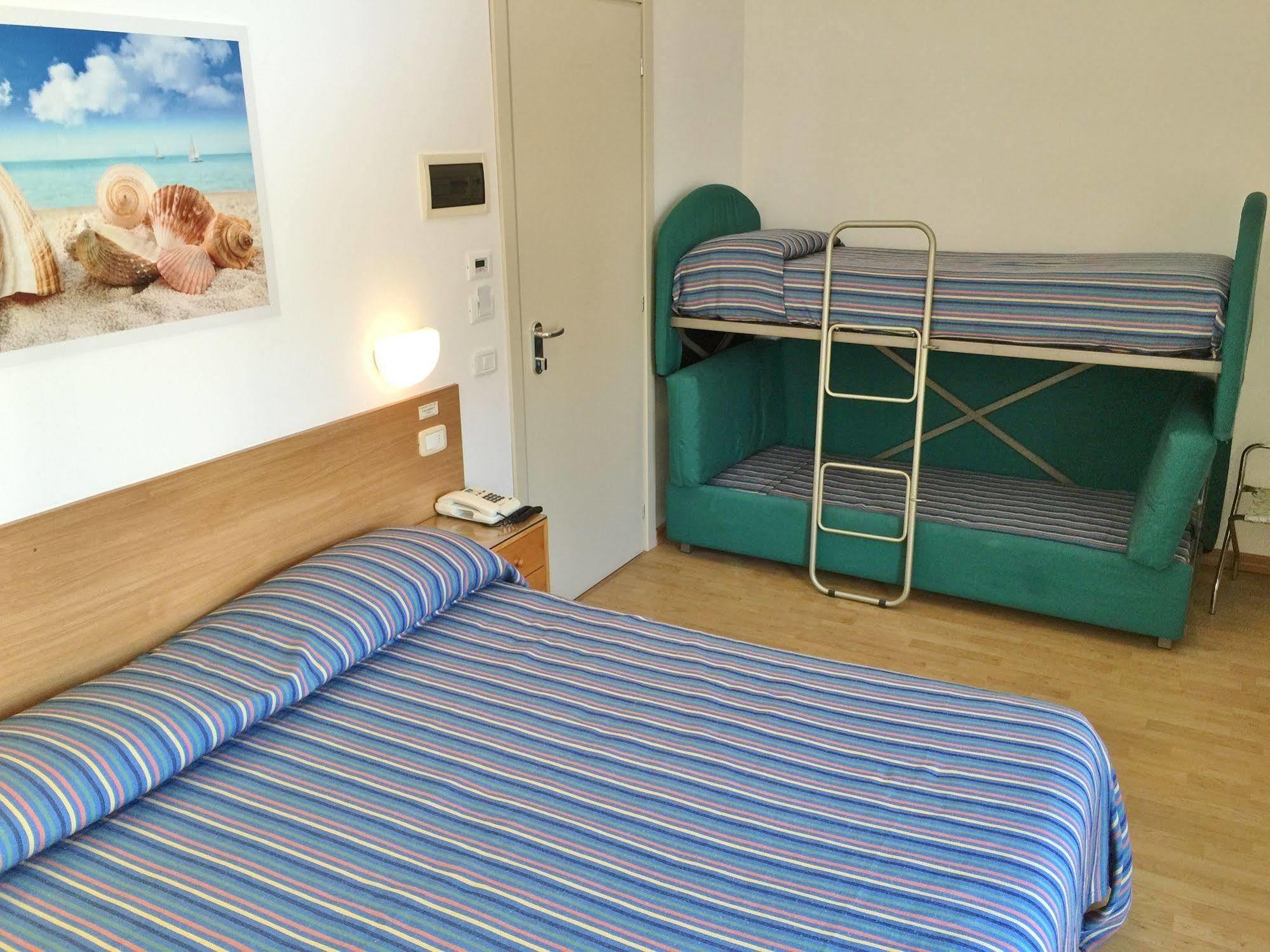 Hotel Mayor Sperlonga Buitenkant foto