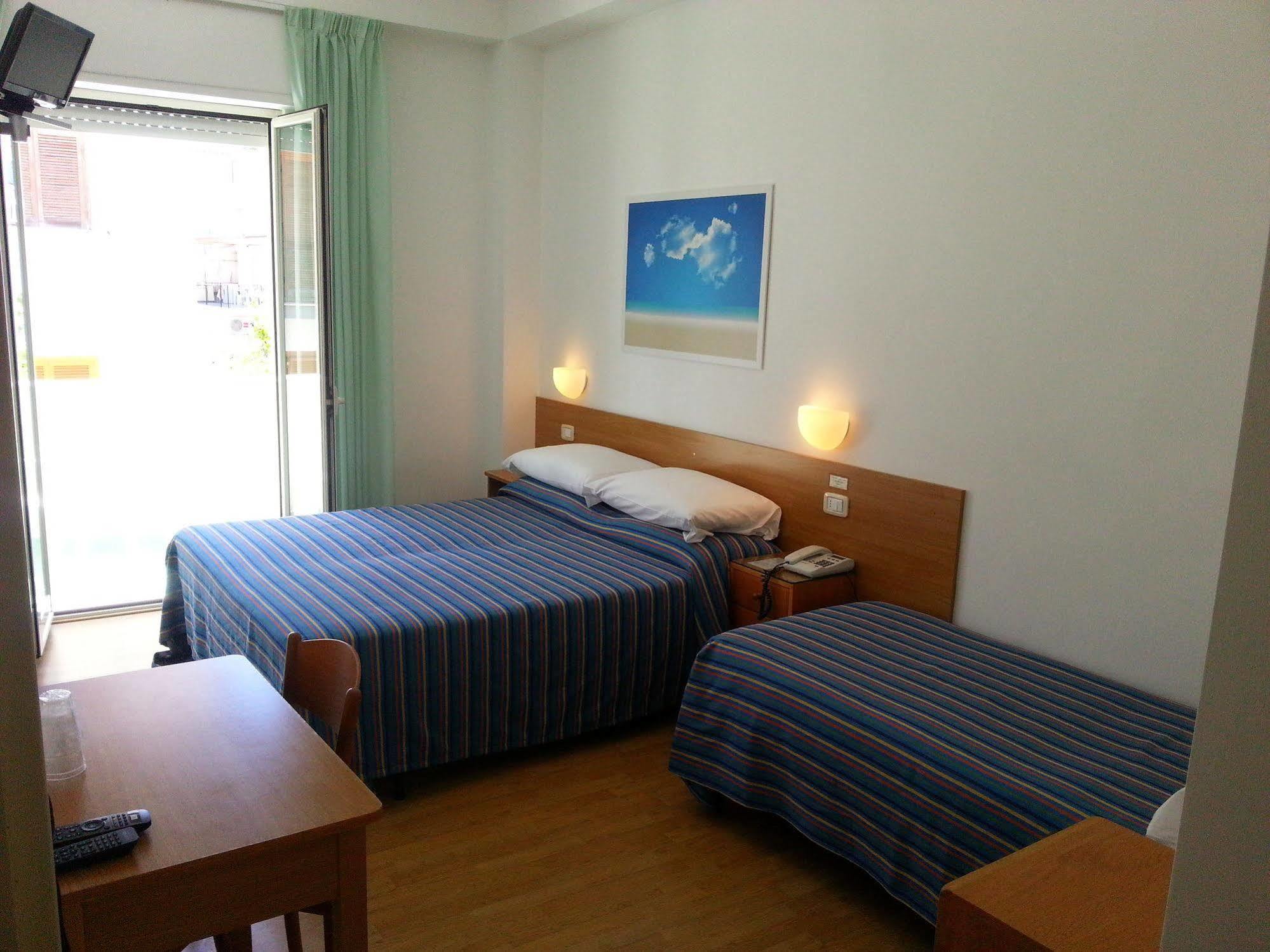 Hotel Mayor Sperlonga Buitenkant foto