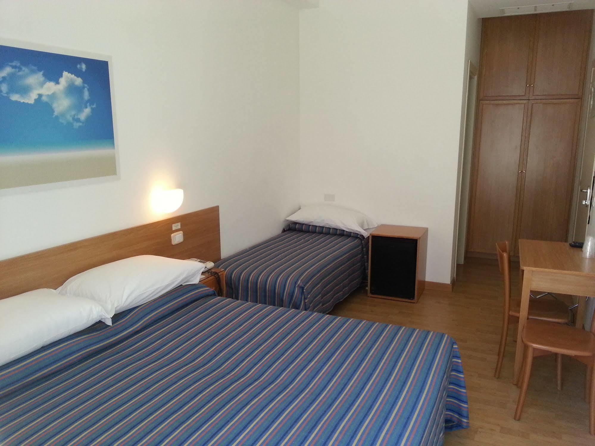 Hotel Mayor Sperlonga Buitenkant foto