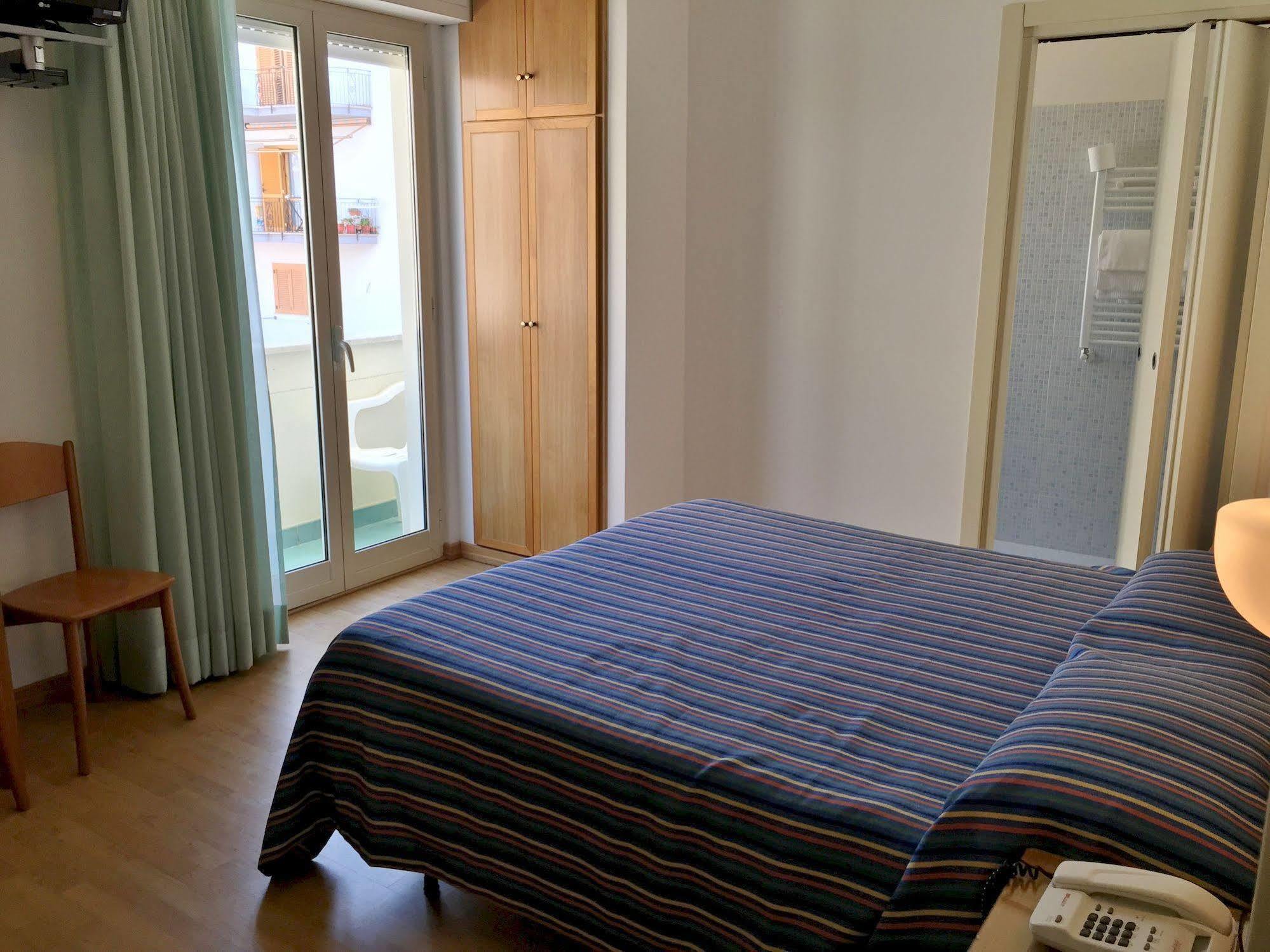 Hotel Mayor Sperlonga Buitenkant foto